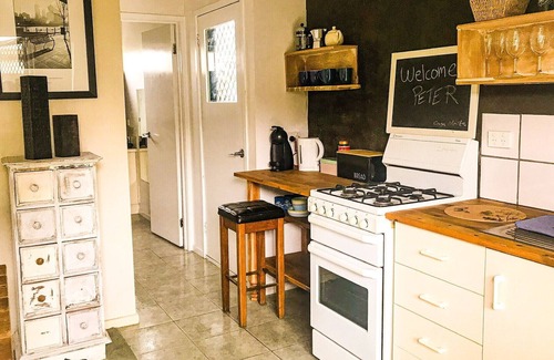 Preston House | Well positioned, comfortable, cosy 1 bdrm aptment