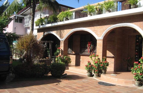 Badoc House | Well-preserved ancestral home at the heart of Badoc poblacion