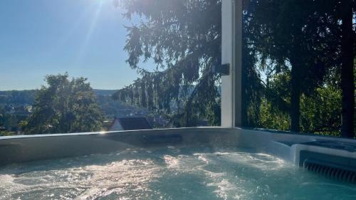 Wasungen House | Wellnorama 2 - WellnessFerienhaus mit Pool, Sauna und eigenem Whirlpool mitten in Deutschland