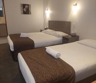 Werribee Hotel | Werribee Motel and Apartments