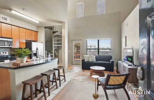West Campus Apartment | West Campus Triple Homes | Walk to UT Austin, SXSW Venue, Zilker Park & Downtown
