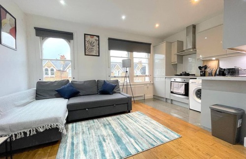 Kilburn Apartment | West Hampstead Hub 1 bedroom apartment within easy access to the City Centre