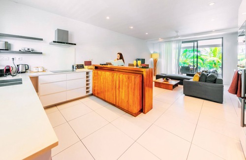 Black River Apartment | West Island by Horizon Holidays