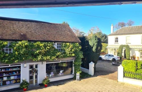 Wimborne Apartment | West Street Views - Flat 2