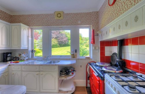 Seaton House | WESTDALE EDGE, family friendly, with a garden in Seaton, Devon