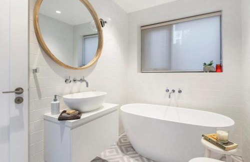 Whale Beach House | Whale beach Opulence