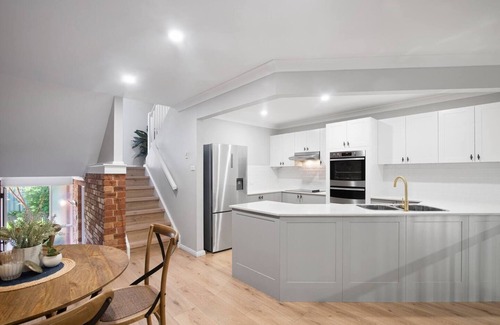 Ettalong Beach House | Whale Song Serenity Ettalong Beach Garden Stay