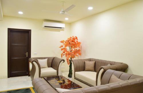 Sector 51 Apartment | When In Gurgaon - ARTEMIS HOSPITAL 1 Min Walk, FORTIS & MEDANTA 4 Mins Drive