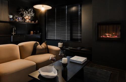 Carlton River House | Wherewithal Luxury Suites