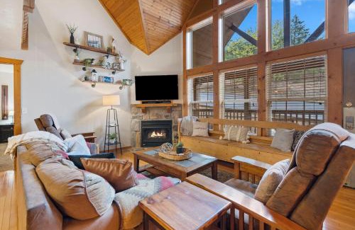 Reeds Spring House | Whispering Creek - In the Heart of Ozarks Near Downtown