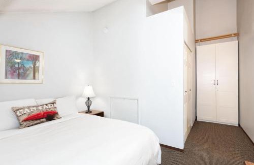 Whistler Creekside House | Whistler Corner Loft Next to lift with Amazing views!