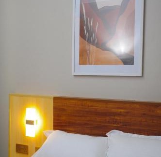 Kireka Apartment | White Cottage Suites