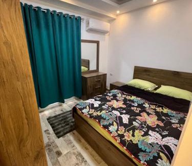 Village Road Apartment | White House