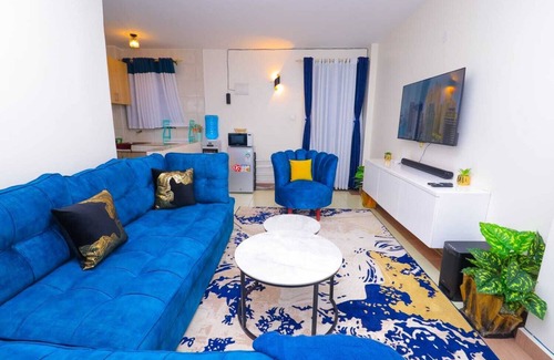 Central Business District Apartment | White House