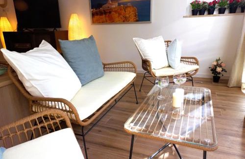 Ameijeira Apartment | white pearl apartment central confy spacious