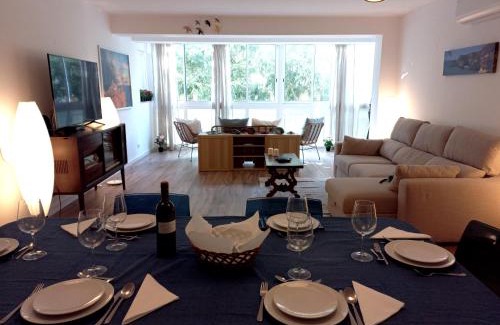 Ameijeira Apartment | white pearl apartment central confy spacious