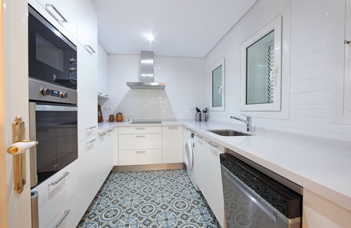 Nikki Beach Apartment | White Pearl beach J4, ground floor apartment next to Elviria beach