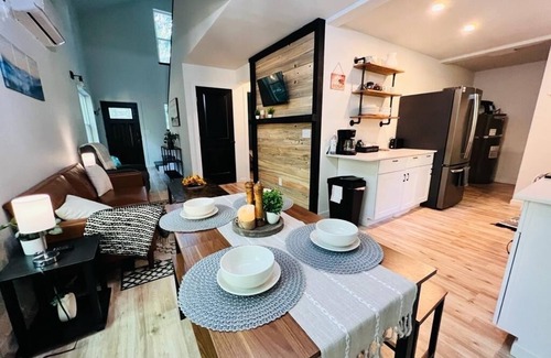 Ashford Cabin | White Rainier- HotTub+2BR+Loft/2BTH+AC+Wi-Fi