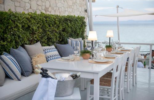 Afytos Apartment | White Suites Resort