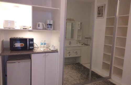 Baguio Hotel | Whitehouse of the Lord of Scents