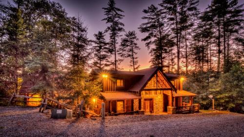 Cashes Valley House | Whitewater Wilderness