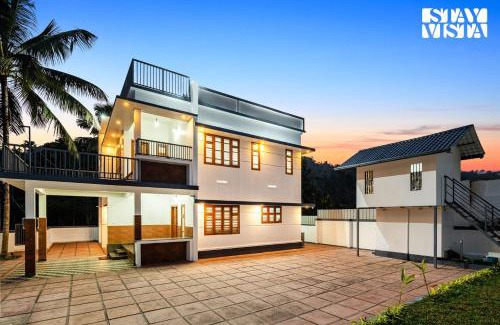 Muttil South Villa | Whitewood Serene 5BHK with Mountain View Wayanad