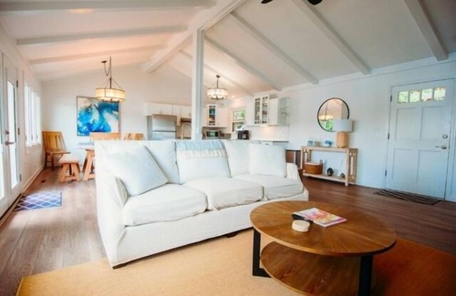 High Point House | Wifi, 2 kayaks. Fabulous point on quiet cove. Views from every room!