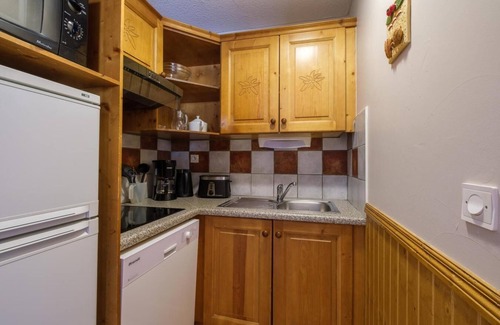 Lanslevillard Apartment | Wifi, 200m from ski slopes, fitness, sauna, balcony, parking, tv, ski locker, 32m², Val Cenis