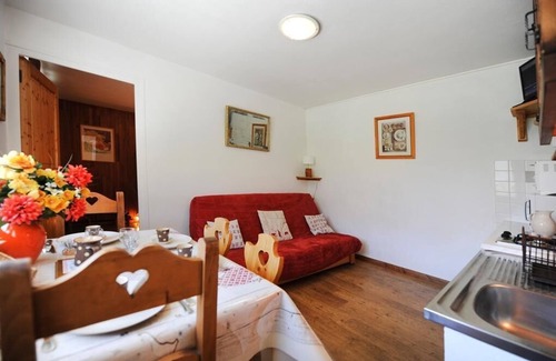 Le Bettaix Apartment | Wifi, 100m from ski slopes, parking, tv, ski locker, 35m², Les Menuires