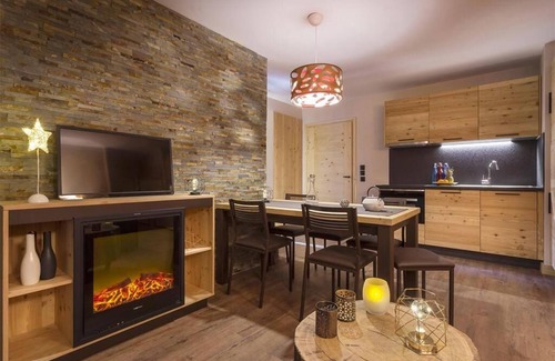 Les Boisses Apartment | Wifi, ski-in/ski-out & foot of the slopes, fitness, swimming pool, balcony, tv, ski locker, 50-58m²