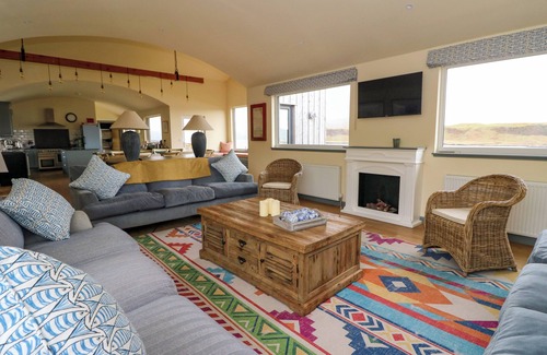 Isle of Luing Cottage | WILDLUING, pet friendly, with a garden in Cullipool, Isle Of Luing