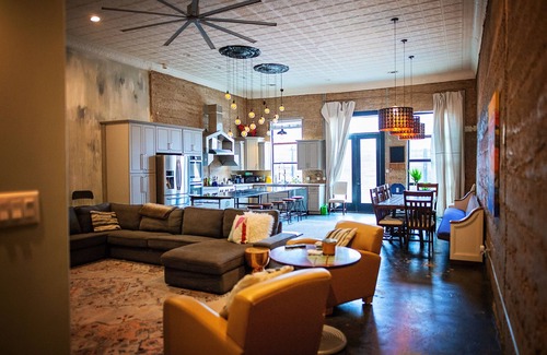 San Angelo House | 'Willie's Place' - Downtown Living