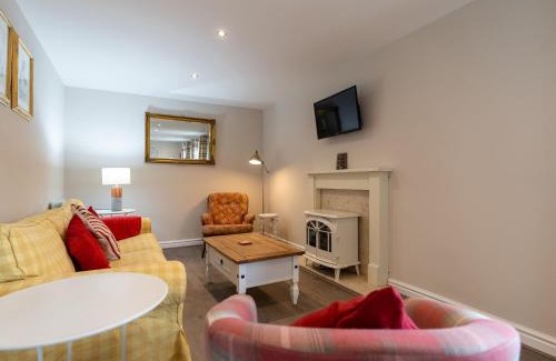 Thirsk House | Willow Cottage
