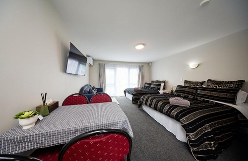 Kaikoura Hotel | Willowbank Motel