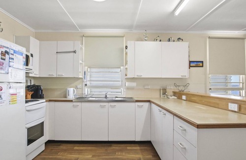 Golden Beach House | Wills Avenue No. 12. Golden Beach
