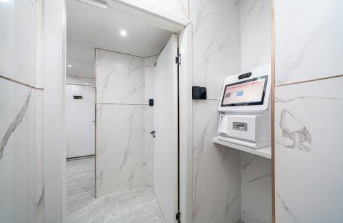 Tsim Sha Tsui House | Windsor Hella Inn