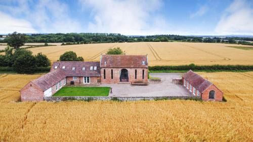 Eaton Mascott House | Windy Mundy Farm