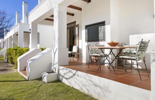 Stellenbosch Cabin | Winelands Golf Lodges 14