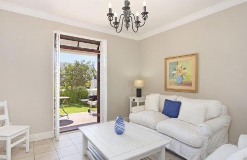 Stellenbosch Cabin | Winelands Golf Lodges 19