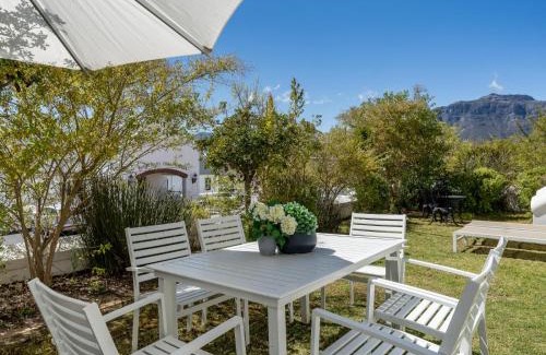 Stellenbosch Cabin | Winelands Golf Lodges 27