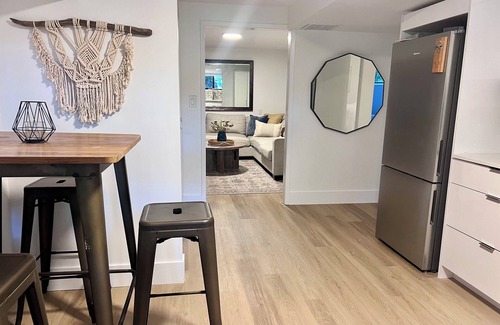 Dollarton House | Winter coastal retreat - Deep Cove: 2-Bedroom w/sauna & cold plunge