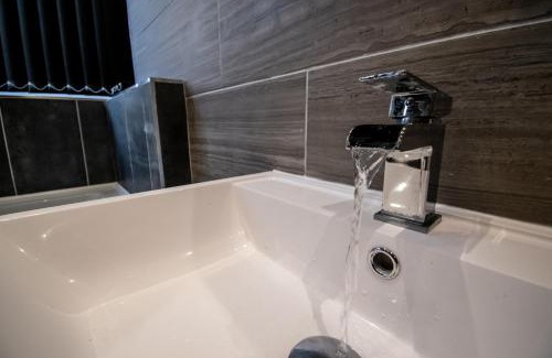 Blackpool Town Center Apartment | Winter Gardens Suites by Sasco