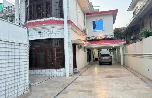 Islamabad House | Wisdom House