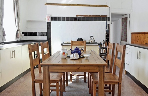 Pembroke Cottage | With a large garden, this farmhouse is an ideal property for a family holiday.