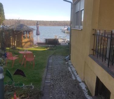 Zeuthen Apartment | Wohnung im Haus am See von Berlin