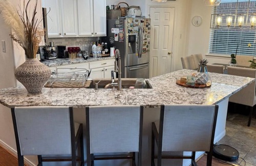 Katy House | Women's Safe Haven - Outings, Shopping, Hospitals