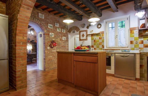 Montopoli in Val d'Arno Villa | Wonderful private villa for 9 guests with private pool, WIFI, TV, patio, pets allowed and parking