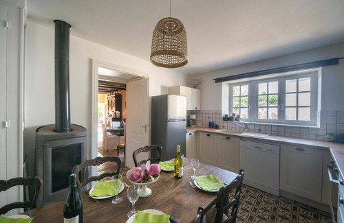 Saint-Denis-sur-Loire House | Wonderful private villa for 6 guests with private pool, WIFI, TV, terrace and pets allowed