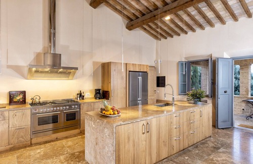 San Giovanni d'Asso Villa | Wonderful private villa with WIFI, A/C, private pool, TV, patio, panoramic view, close to Montalcino