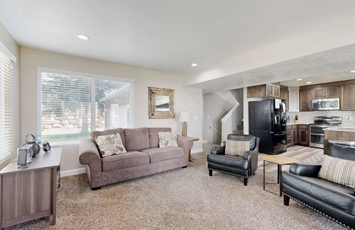 Harbor Village House | Wonderful Lake Retreat W/Great Views, Large Deck & Patio, Gas Grill & WiFi